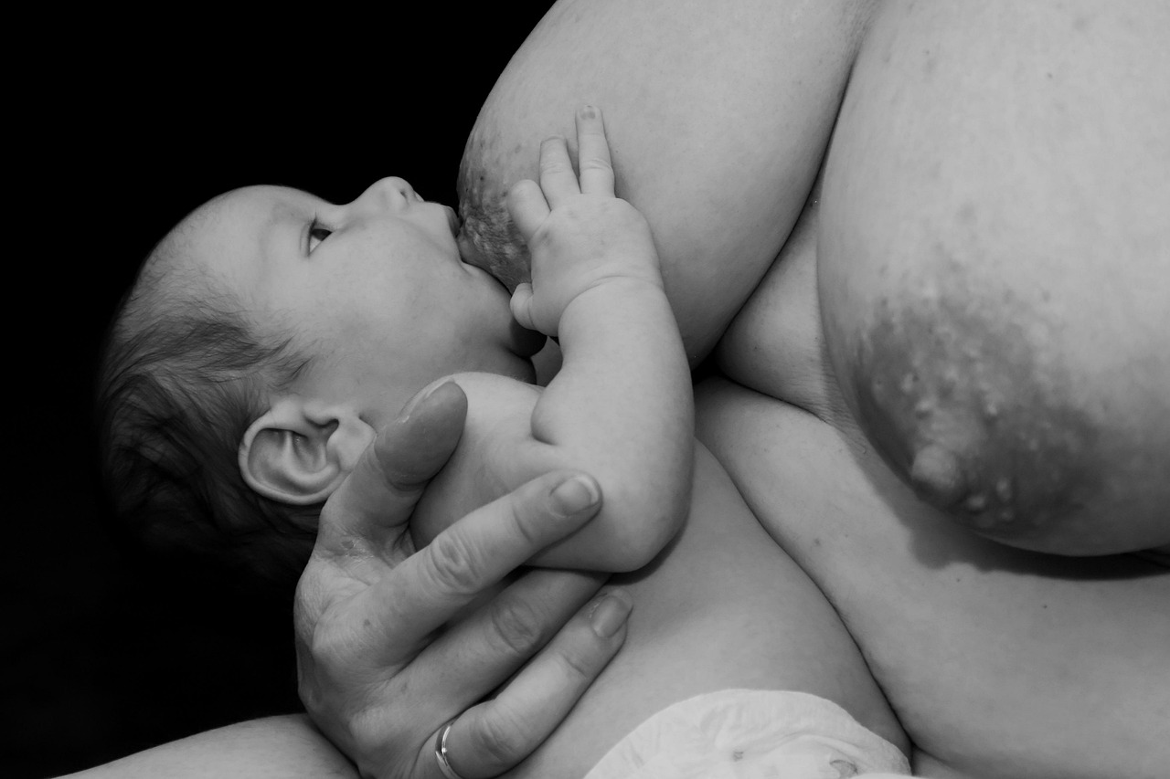 Was hilft gegen den Babyblues nach der Geburt?