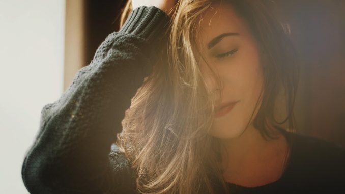 morgendliche übelkeit ist ein häufiges symptom in der frühen schwangerschaft. erfahren sie alles über die ursachen, symptome und bewährte tipps zur linderung von übelkeit und unwohlsein am morgen.