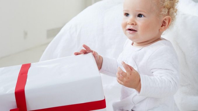 personalized baby gifts entdecken sie eine bezaubernde auswahl an personalisierten babygeschenken, die perfekt für jeden anlass sind. machen sie das geschenk einzigartig, indem sie es mit dem namen oder dem geburtsdatum des babys personalisieren. ideal für taufen, geburten oder besondere feiern!