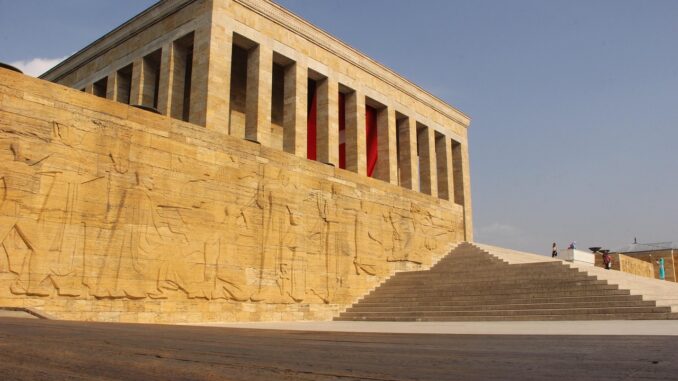 effektive und schnelle linderung bei migr&auml;ne: entdecken sie bew&auml;hrte methoden und tipps zur schmerzlinderung und vorbeugung von migr&auml;neattacken.